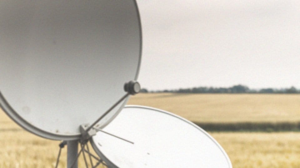 Cyfrowy Polsat częstotliwość transpondera – sprawdź parametry i kanały