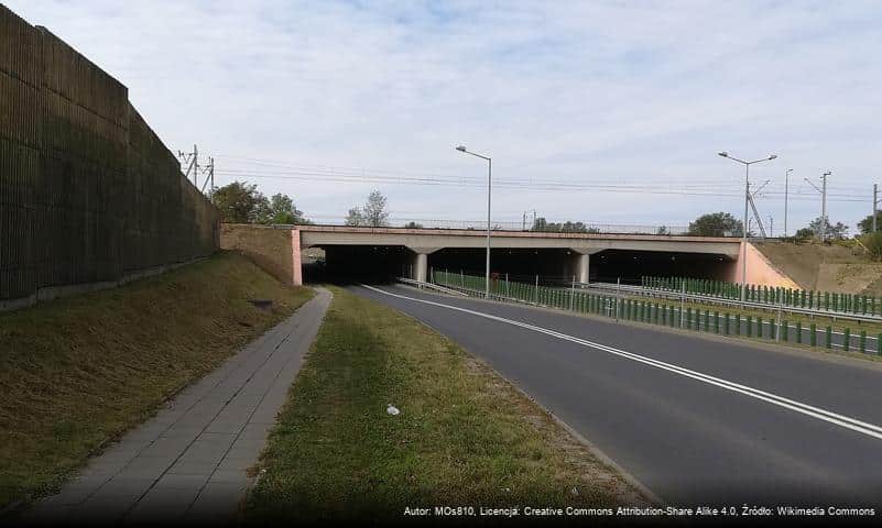 Tunel autostrady A2 pod linią kolejową w Luboniu