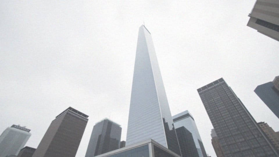 WTC ile pięter mają Bliźniacze Wieże i One World Trade Center?